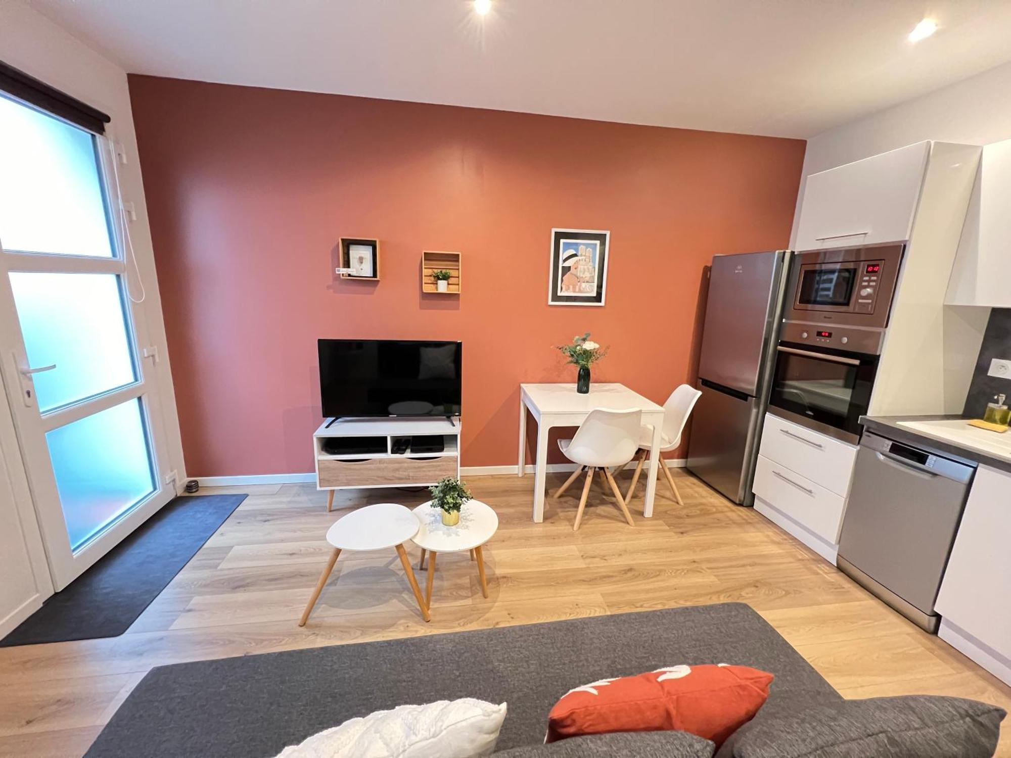 Le Remois - Charmant T2 - Renove - Parking - Cour Privative - Wifi Reims Eksteriør bilde